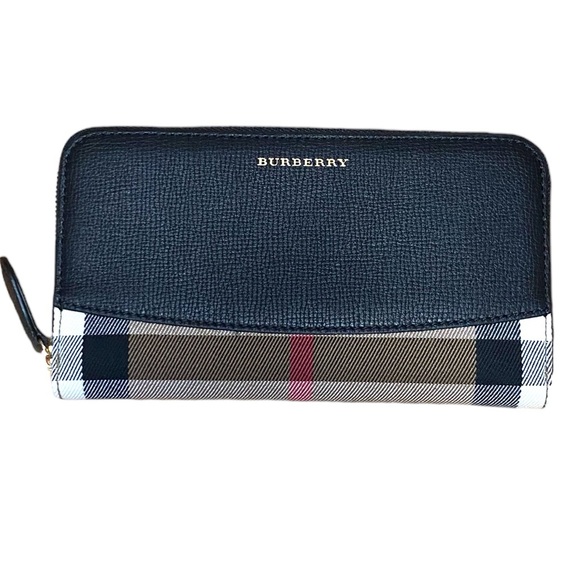 NWOT Burberry Elmore House Check Derby Wallet and Dust Bag - Picture 1 of 14